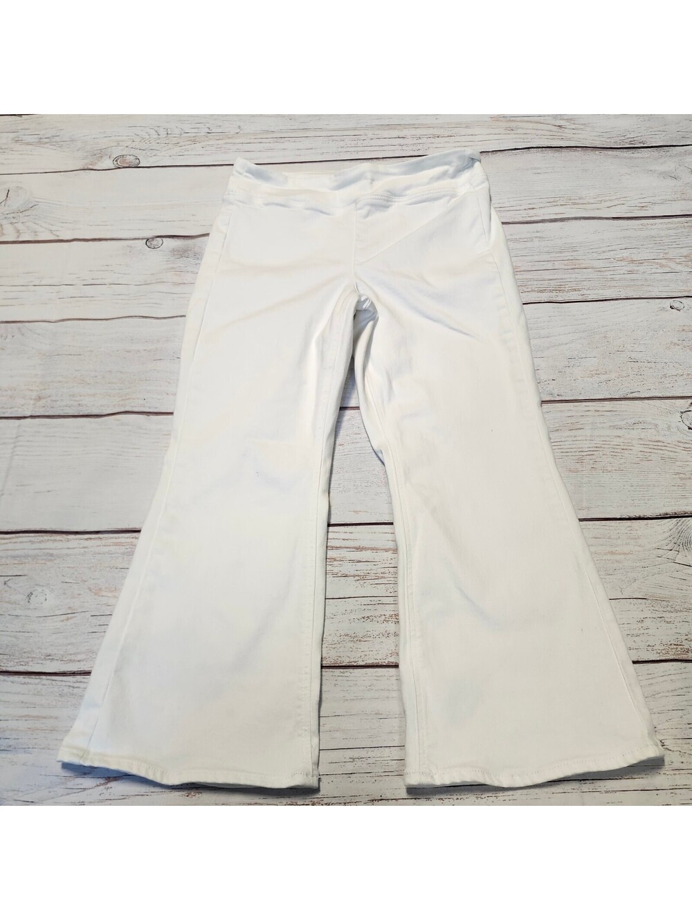 Old Navy Weekender High-Rise Flare Pants in White Petite 10